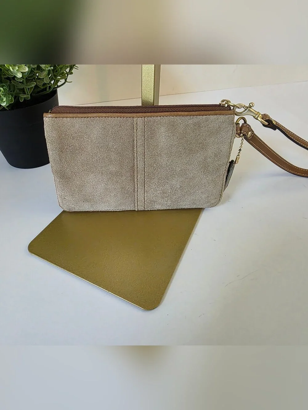 Coach Camel Suede Eyelet Wristlet Gold Grommet Zip Pouch Y2k Clutch